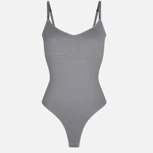 NWOT Women's Seamless Thong Bodyshaper